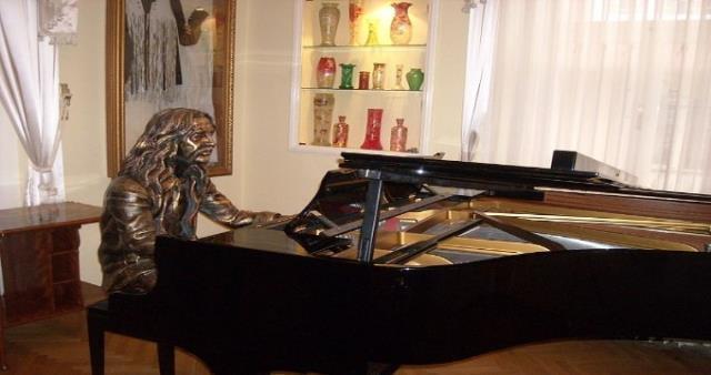 Barış Manço ne zaman öldü? Barış Manço kimdir? Barış Manço vefatının 23. yılı anılıyor…