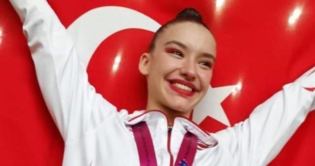 Ayşe Begüm Onbaşı kimdir? Kaç yaşında, nereli, mesleği ne? Masterchef konuğu Ayşe Begüm Onbaşı'nın hayatı ve biyografisi!
