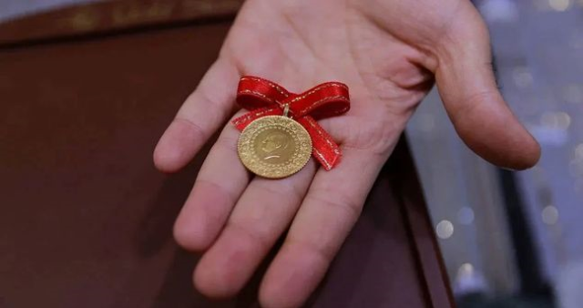 Güncel altın fiyatları: 12 Eylül 2025 gram, çeyrek, yarım, tam, cumhuriyet altın fiyatları ne kadar?