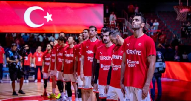 TRT 1 CANLI MAÇ İZLE: Türkiye-Yunanistan basketbol maçı canlı, şifresiz HD izle! 12 dev adam sahnede