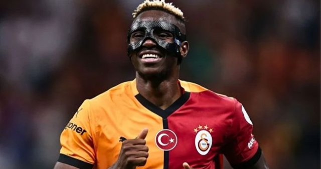 Victor Osimhen Frankfurt maçında oynayacak mı? Beklenen haber geldi!