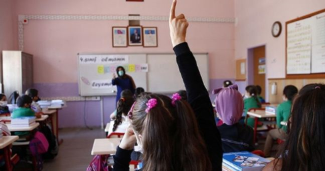 Okullar ne zaman kapanıyor? Ara tatil ne zaman, 2025-2026 eğitim öğretim yılı takvimi açıklandı!