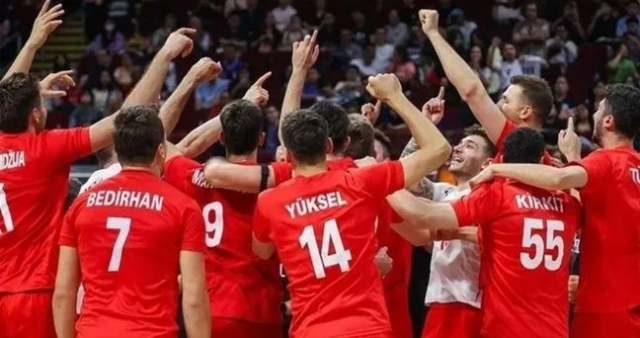 TRT1 CANLI VOLEYBOL MAÇI: Türkiye Polonya Voleybol Çeyrek Final Maçı Canlı & Şifresiz İzle!