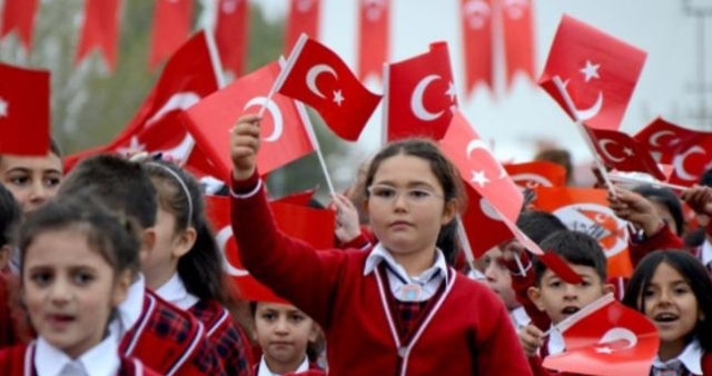 29 Ekim resmi tatil mi? 28 Ekim yarım gün tatil mi? 29 Ekim hangi güne denk geliyor?