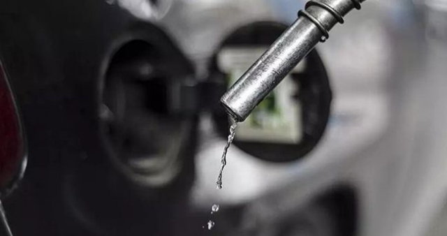 Benzin ve motorine indirim mi geldi, ne kadar indirim geldi? 7 Ekim güncel akaryakıt fiyatları