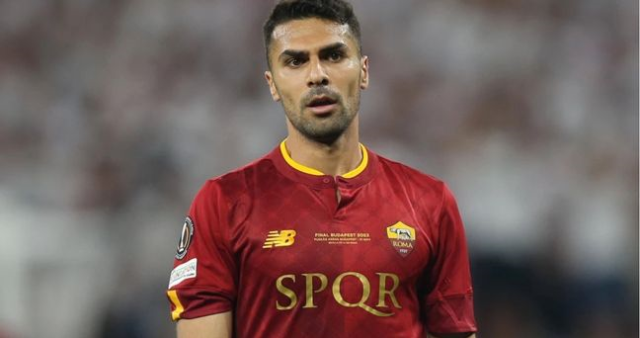 Zeki Çelik: Roma'da Sağ Bek Olarak Parlayan Başarılı Savunma Oyuncusu