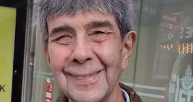 Korhan Abay: Sahne Işıkları Altında Çok Yönlü Bir Kariyer