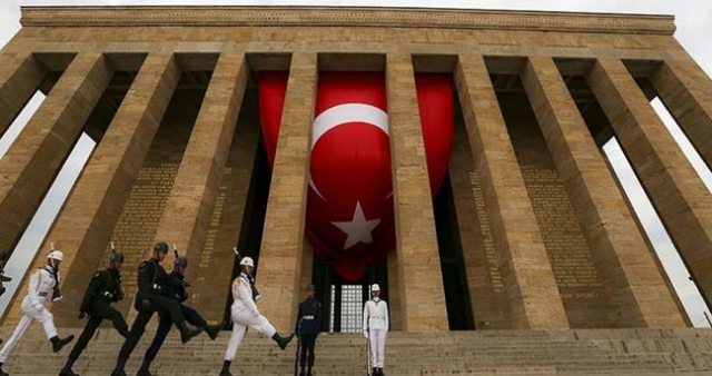 10 Kasım Pazartesi okul var mı? 10 Kasım üniversiteler tatil mi? Yarın okullar tatil mi?