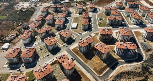 TOKİ ÖDEME PLANI 2025: TOKİ 500 bin sosyal konut projesi başvuru ücreti ne kadar, peşinat kaç TL? TOKİ başvuru ücreti nereye, nasıl yatırılır?