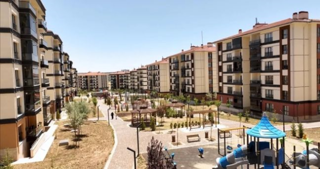 TOKİ ÖDEME PLANI 2025: TOKİ 500 bin sosyal konut projesi başvuru ücreti ne kadar, peşinat kaç TL? TOKİ başvuru ücreti nereye, nasıl yatırılır?