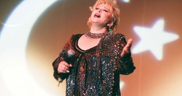 مُعَزَّز آباجی چند سال داشت؟ دلیل مرگ او چه بود، کی از دنیا رفت؟