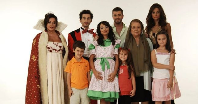 Bez Bebek dizisinde kimler oyandı? Bez Bebek dizisinin oyuncu kadrosunda kimler vardı?