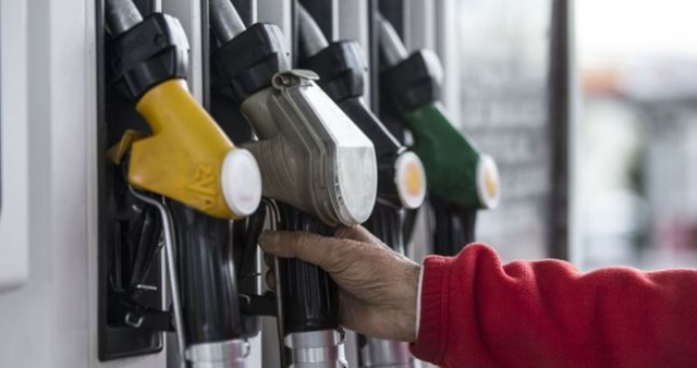 Motorine (mazota) indirim geldi mi? Motorine ne kadar indirim geldi, benzine indirim var mı? 25 Kasım güncel akaryakıt fiyatları!