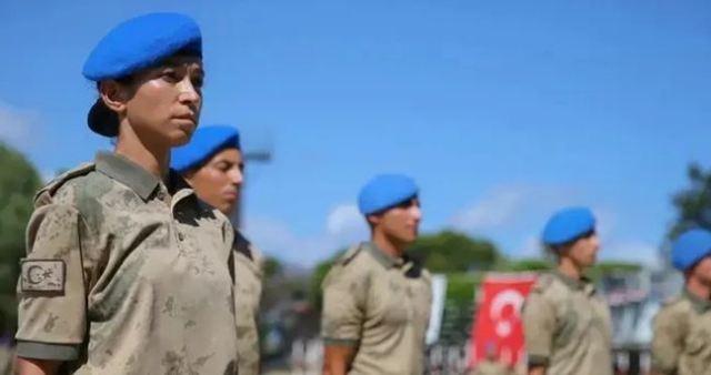 Türkiye'de kadınlar askere mi gidecek? SON DURUM! Kadınlara zorunlu askerlik geliyor mu?