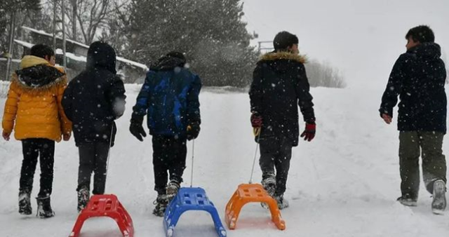 Bugün okullar tatil mi? 30 Aralık 2025 Salı kar tatili olan iller (TAM LİSTE)