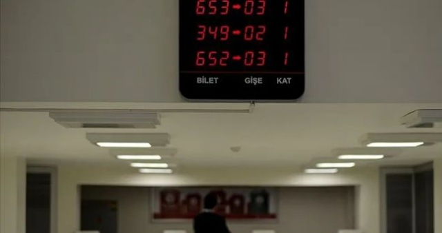 Bugün yarım gün mü? 31 Aralık resmi tatil mi? Bugün bankalar, kargolar, noterler ve eczaneler açık mı?