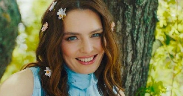 Nil Karaibrahimgil kimdir? Nil Karaibrahimgil kaç yaşında, nereli, şu an nerede yaşıyor?