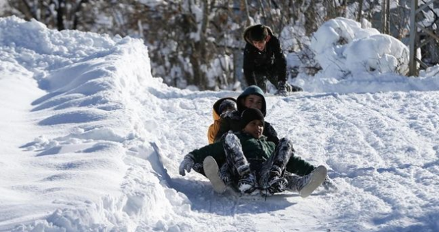 Ankara'da yarın okullar tatil mi? 13 Ocak Salı Ankara'da okul yok mu (ANKARA VALİLİĞİ - KAR TATİLİ)?