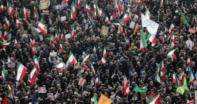 İran'da yaşanan enflasyonun sebebi ABD mi? ABD Hazine Bakanı Scott Bessent ne açıklama yaptı, İran'daki kur krizinin sebebi nedir?