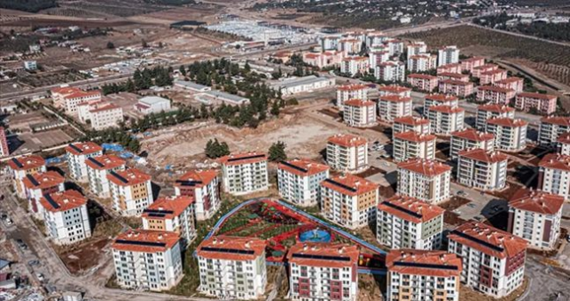 Depremzedelere faizsiz ev SON DAKİKA! Depremzedeler faizsiz fiyatla ev sahibi mi olacak, kampanyanın şartları nedir?