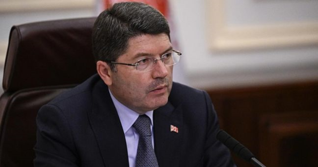 Yılmaz Tunç kimdir? Eski Adalet Bakanı Yılmaz Tunç kaç yaşında, nereli?