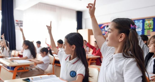Ara tatil kaldırılıyor mu? SON DAKİKA! İki haftalık ara tatil kalkacak mı, 15 tatil ne zaman kalkacak?