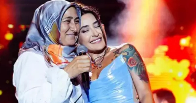 Melek Mosso'nun annesi kimdir? Melek Mosso'nun annesi kaç yaşında, nereli?