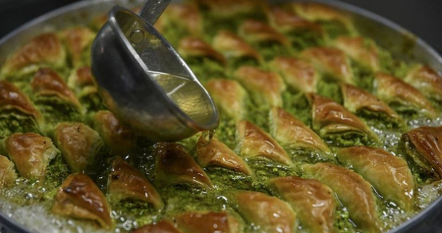 Güllüoğlu Baklavaları satılıyor mu, ne kadara satılıyor? Güllüoğlu Baklavaları kimin, neden satılıyor?