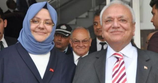 Zehra Zümrüt Selçuk kimdir? Eski Bakan Zehra Zümrüt Selçuk kaç yaşında, nereli, babası kim?