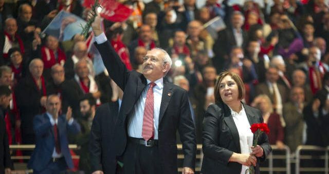 Kılıçdaroğlu, Kurultay Konuşmasında Berberoğlu ve Baykal'ı Andı: İki Yoldaşımız Aramızda Yok