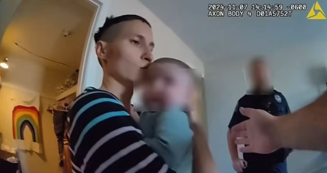 Korkunç olay: Polis, kendisine bıçakla saldıran anne ve 2 aylık bebeğini öldürdü