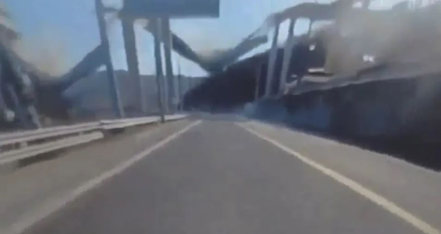 İnşaatı devam eden köprü çöktü: 4 kişi hayatını kaybetti