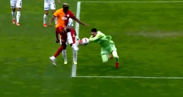 Herkes Galatasaray'ın kazandığı bu penaltıyı tartışıyor