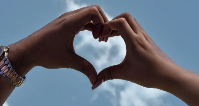 Kova burcu kadını ve Yay erkeği burç uyumu: Kova ile Yay burcu nasıl anlaşır?