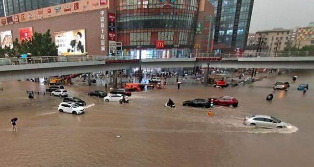 Çin'de sel felaketi! En az 12 kişi öldü, 100 binin üzerinde kişi ise tahliye edildi