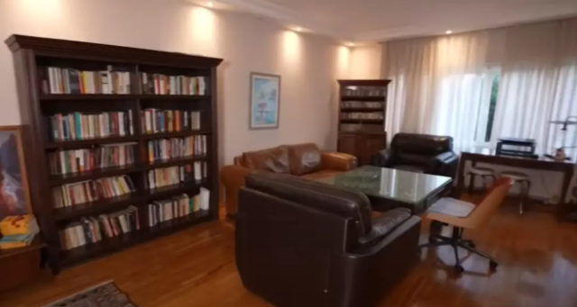 Şarkıcı Ege'den 2+1 mütevazi evi ile ilgili itiraf
