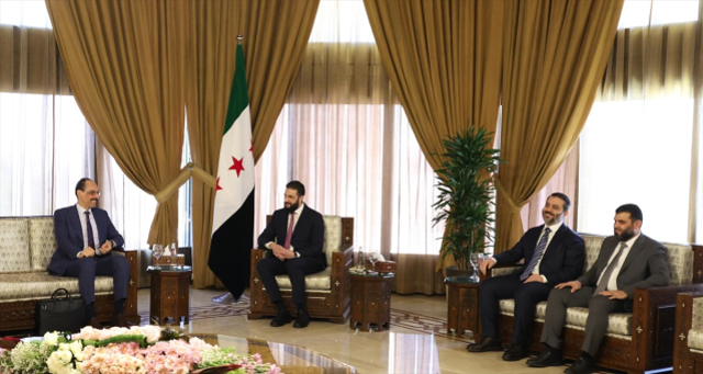 MİT Başkanı Kalın, Suriye lideri Şara ile görüştü