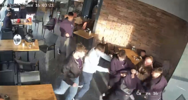 Samsun'da pastanede dehşet: Durup dururken bıçakla saldırdı