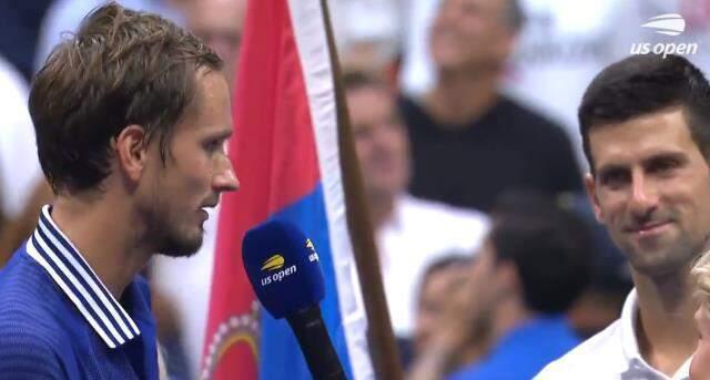 Sevgiye alışık değil! Djokovic, ilk kez destek gördüğü final maçını kaybedince gözyaşlarına boğuldu