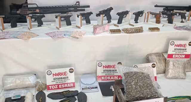 Diyarbakır'daki 'Kökünü Kurutma Operasyonu'nda tutuklu sayısı 133'e yükseldi