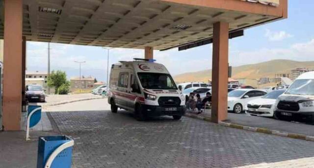 Hakkari'de bir evde kadın ve erkek cesedi bulundu