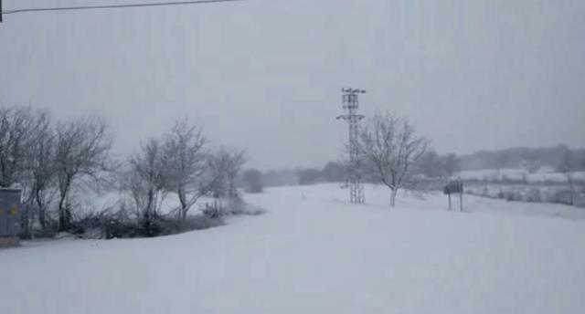 Edirne'den yurda giren kuvvetli kar yağışı İstanbul'un kapısına dayandı! Etkisi günlerce sürecek