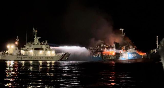 Filipinler'deki Feribot Yangınında Ölü Sayısı 29'a Yükseldi