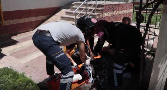 Eşiyle kavga eden polis memuru araya giren kayınvalidesini bacağından vurdu