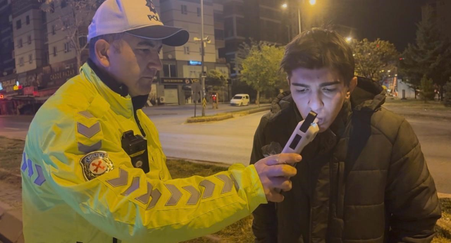 Direksiyon başında uyuyakaldı! Kazadan sonra da devam etti