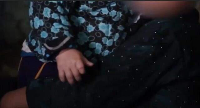 Zor durumdaki Afgan aile dört aylık bebeğini 104 dolara sattı