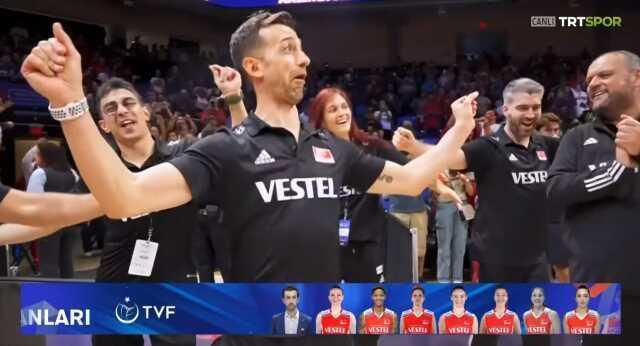 A Milli Kadın Voleybol Takımı'ndan ABD'de 'Erik Dalı' şov! İtalyan hocanın performansı spileri bile şaşırttı