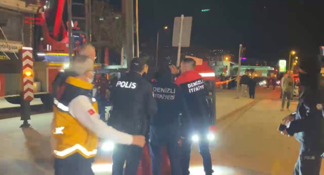 Denizli'de 7 katlı apartmanda yangın! Mahsur kalanlar var