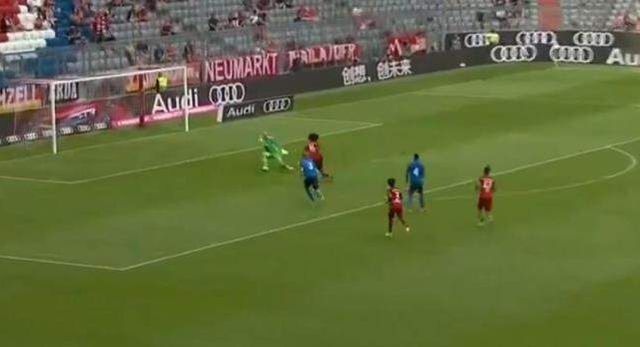 Laubalilikte Balotelli ile yarışır! Geleceğin yıldızı olarak gösterilen Zirkee, boş kaleye atamadığı golle saç baş yoldurttu