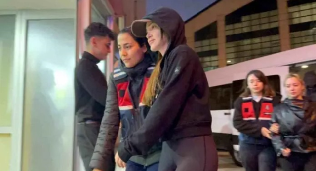 Aleyna Tilki, İrem Sak, Danla Bilic ve Senna Yıldız sağlık kontrolüne böyle götürüldüler